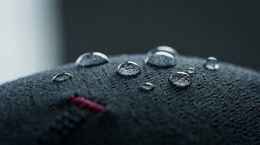How your body makes hypochlorous acid: a clean biomimetic mist of clear droplets in soft light
